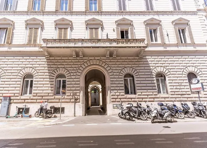 Apartamento Xx Sett: Flat By Barberini Trevi Fountain *