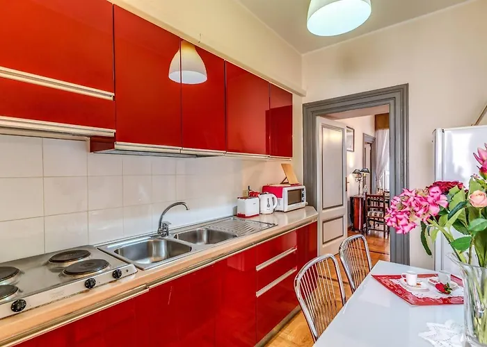 Apartamento Xx Sett: Flat By Barberini Trevi Fountain