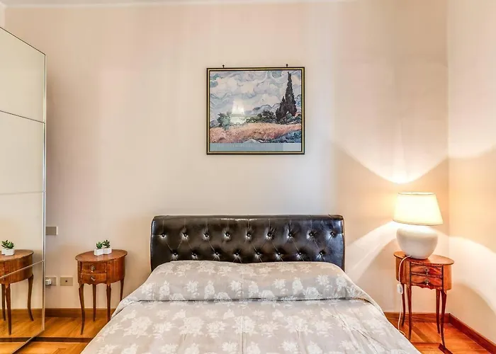 Apartamento Xx Sett: Flat By Barberini Trevi Fountain Roma