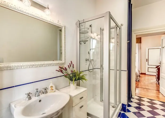 Xx Sett: Flat By Barberini Trevi Fountain Roma