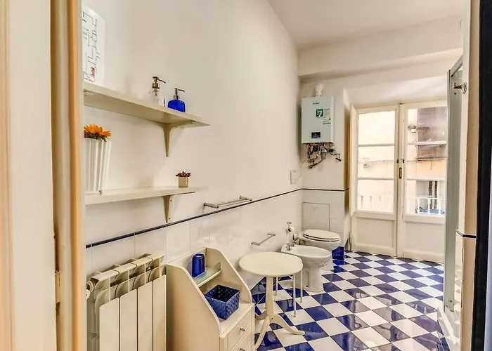 Apartamento Xx Sett: Flat By Barberini Trevi Fountain