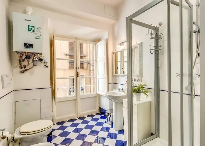 Apartamento Xx Sett: Flat By Barberini Trevi Fountain *